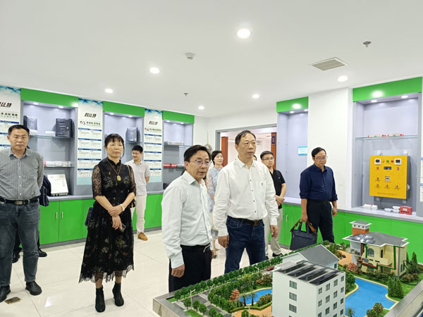 湖南省政协副主席、民建湖南省委会主委赖明勇莅临科比特走访调研